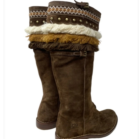 UGG AUSTRALIA Brown Tall Suede Sheepskin Boots Fringe Native Style Sz 6 - Picture 2 of 8